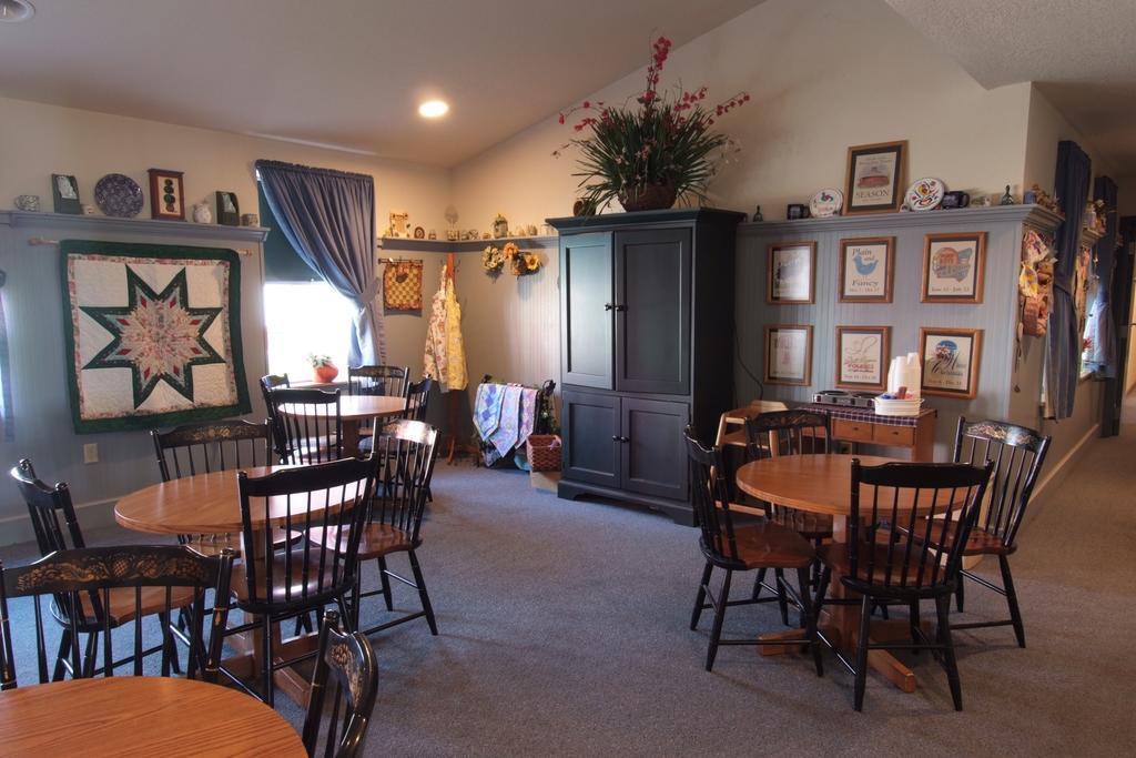 Countryside Inn Nappanee Екстериор снимка