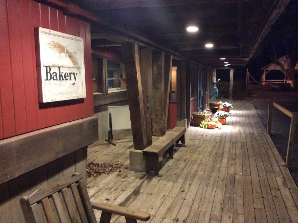 Countryside Inn Nappanee Екстериор снимка