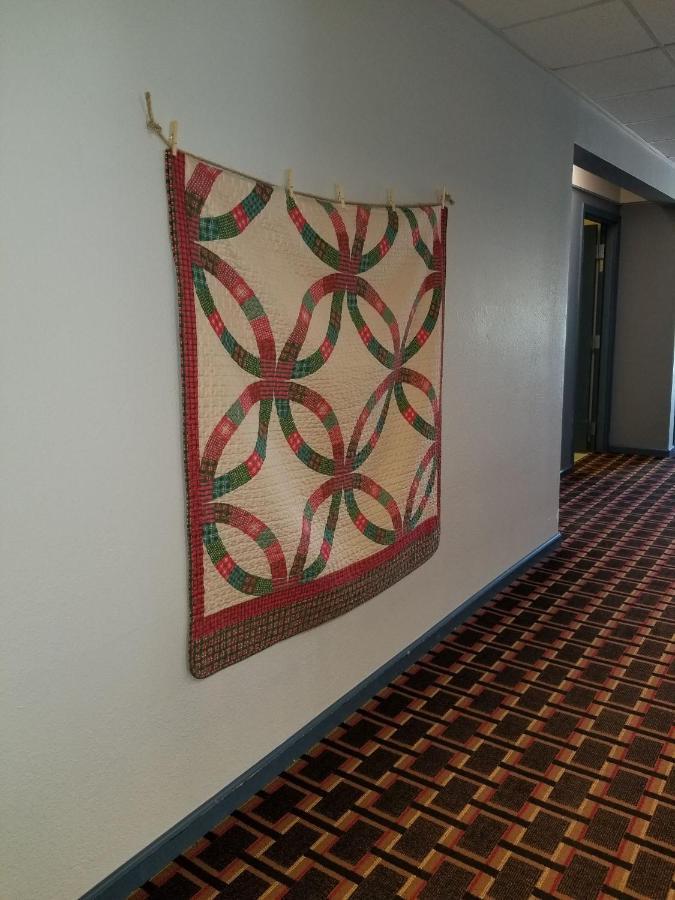 Countryside Inn Nappanee Екстериор снимка